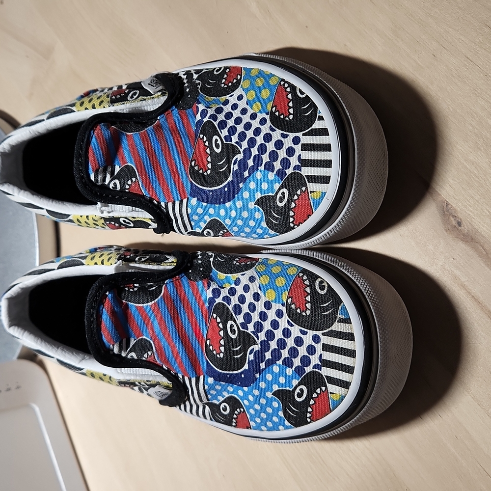 EUC kids shark week vans